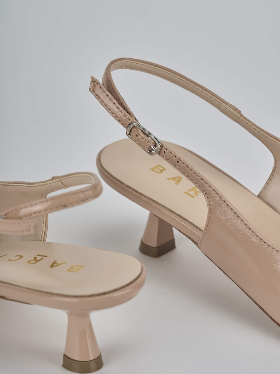 Décolleté e slingback tacco 5cm vernice marrone