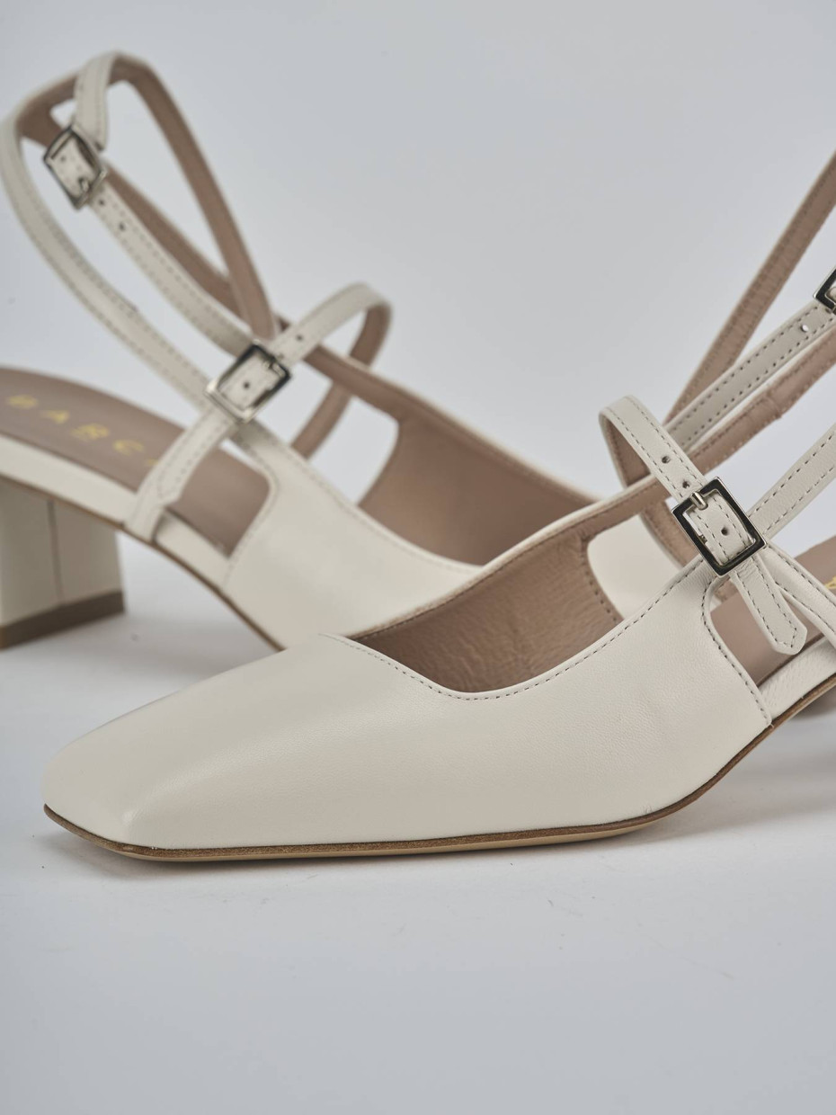 Décolleté e slingback tacco 5cm pelle beige