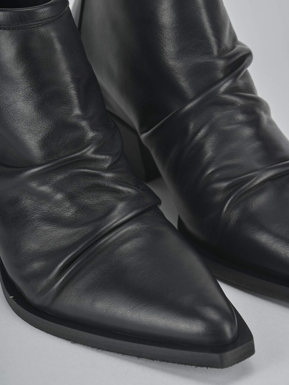 Stivaletti tacco 5cm pelle nero