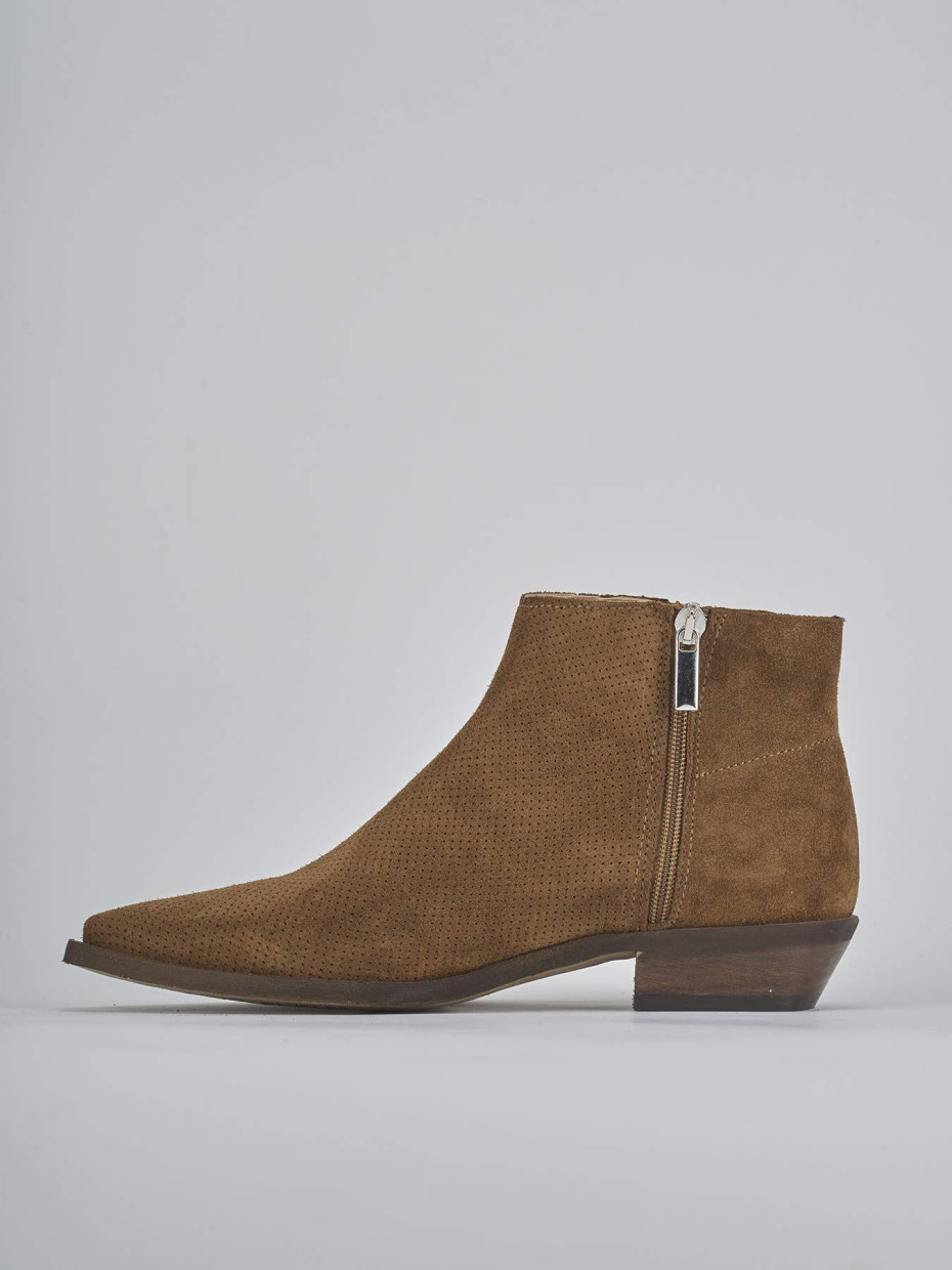 Stivaletti tacco 2cm camoscio marrone