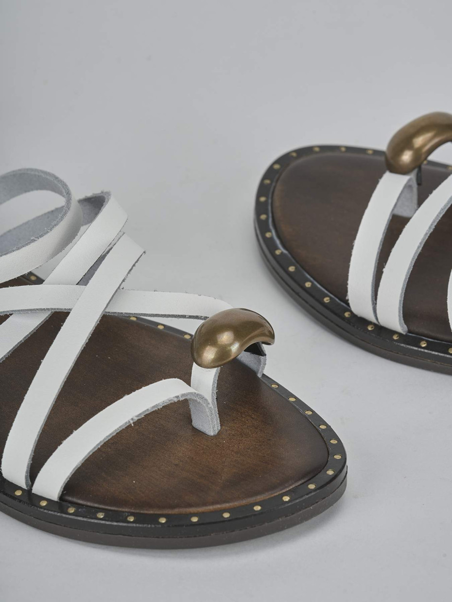 Sandalo tacco 1 cm bianco pelle