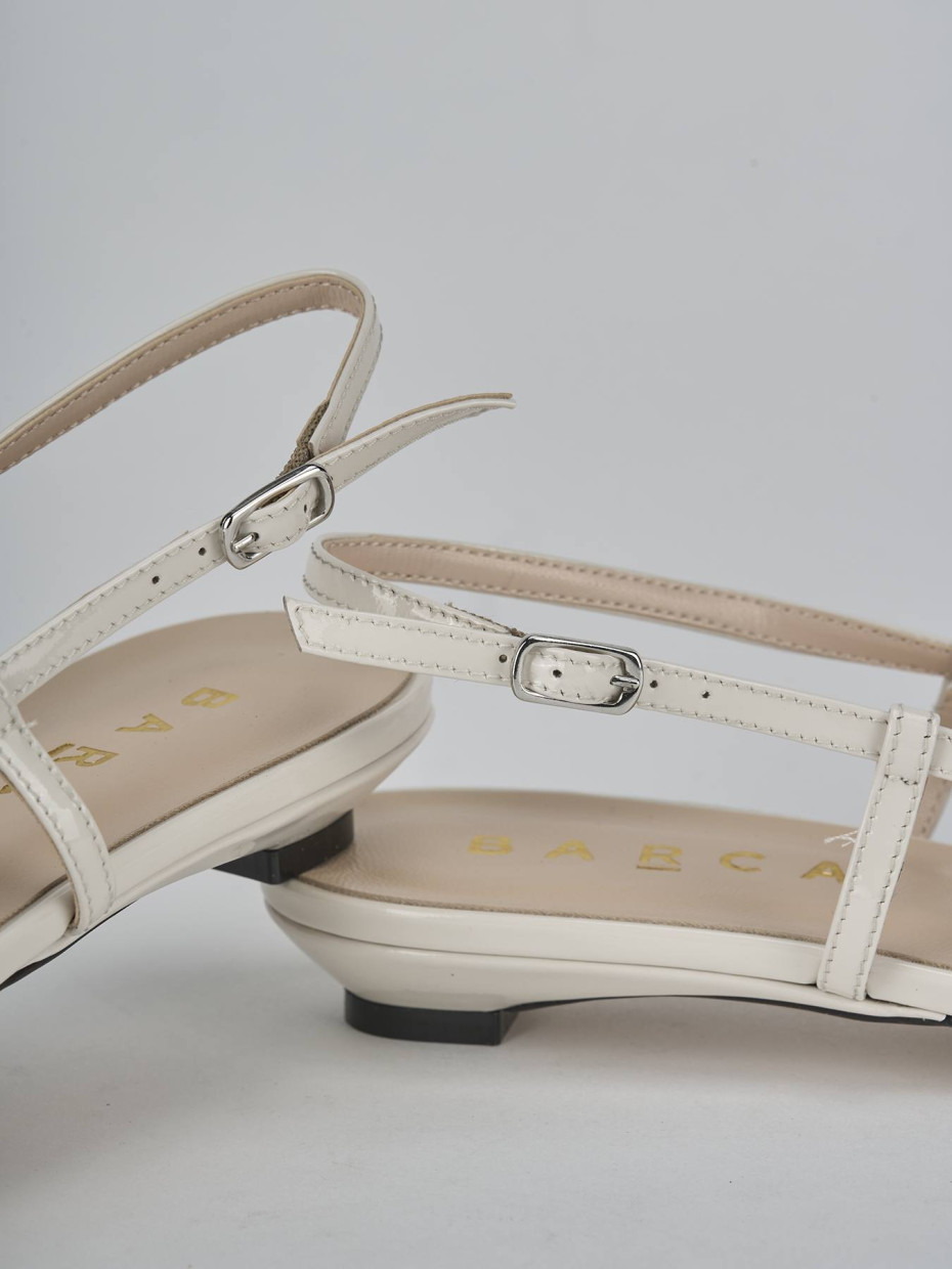 Ballerine tacco 2cm vernice beige
