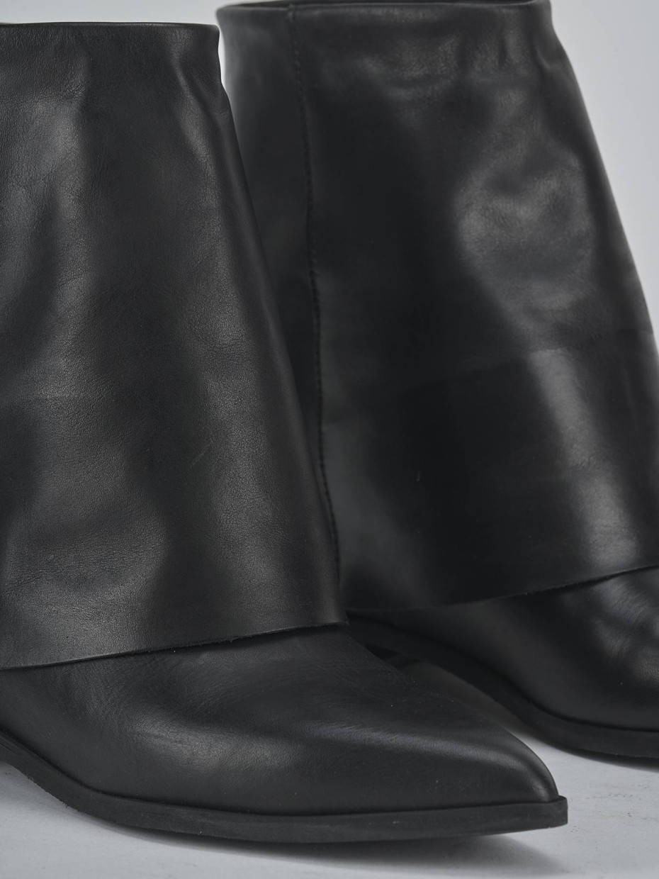 Stivaletti tacco 1cm pelle nero