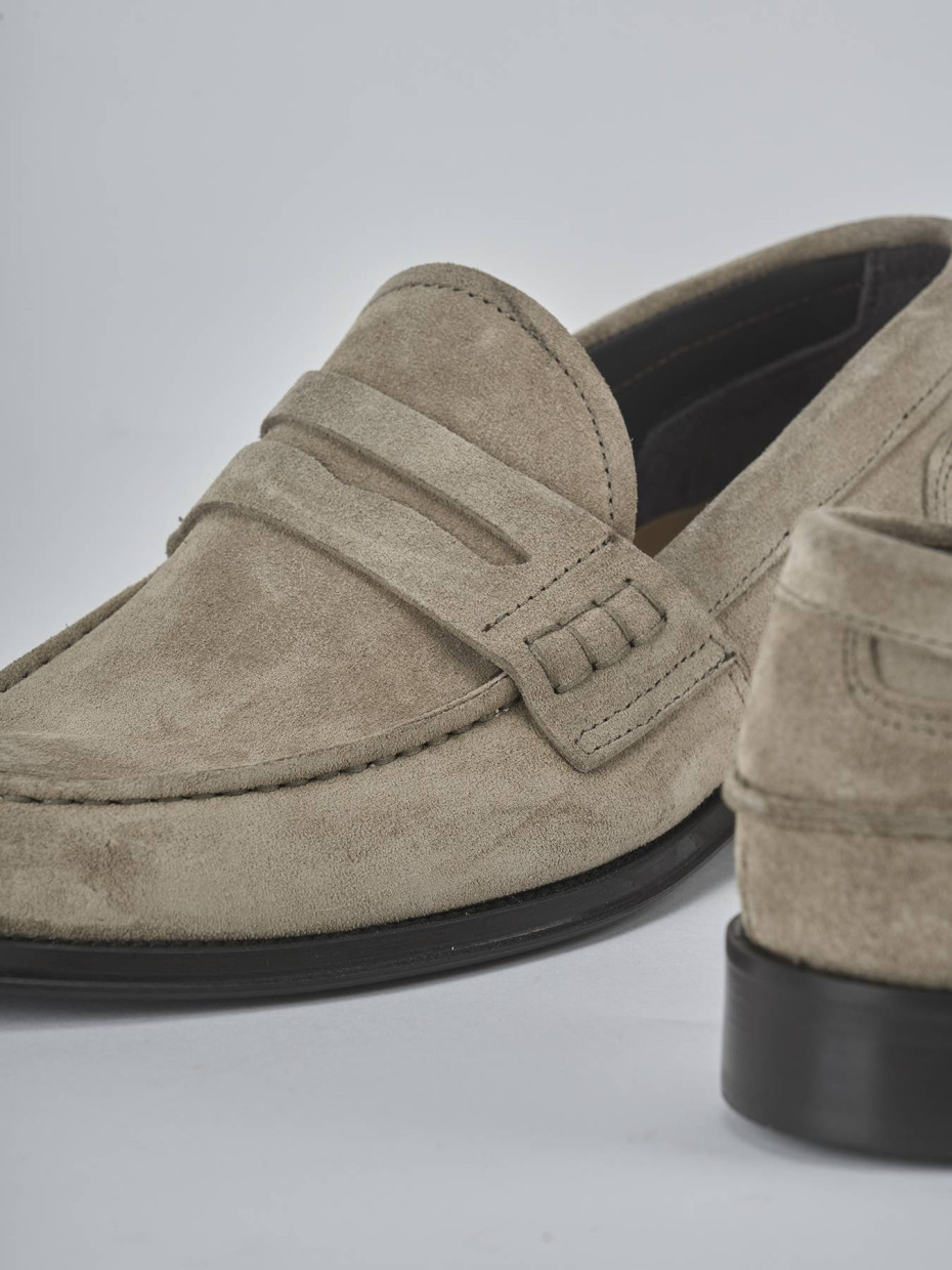 Mocassini camoscio beige