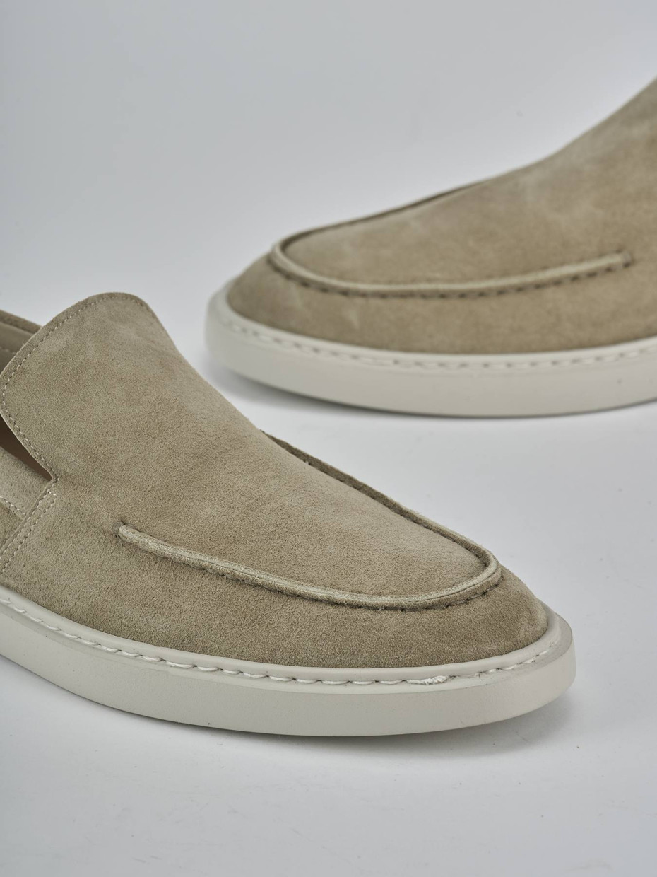 Mocassini camoscio beige