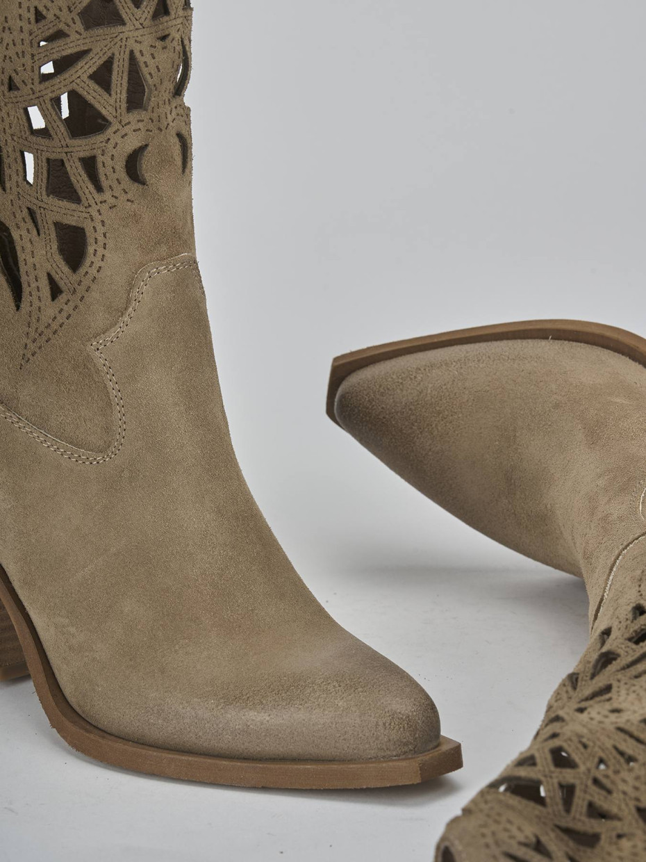Stivali tacco 7cm camoscio beige