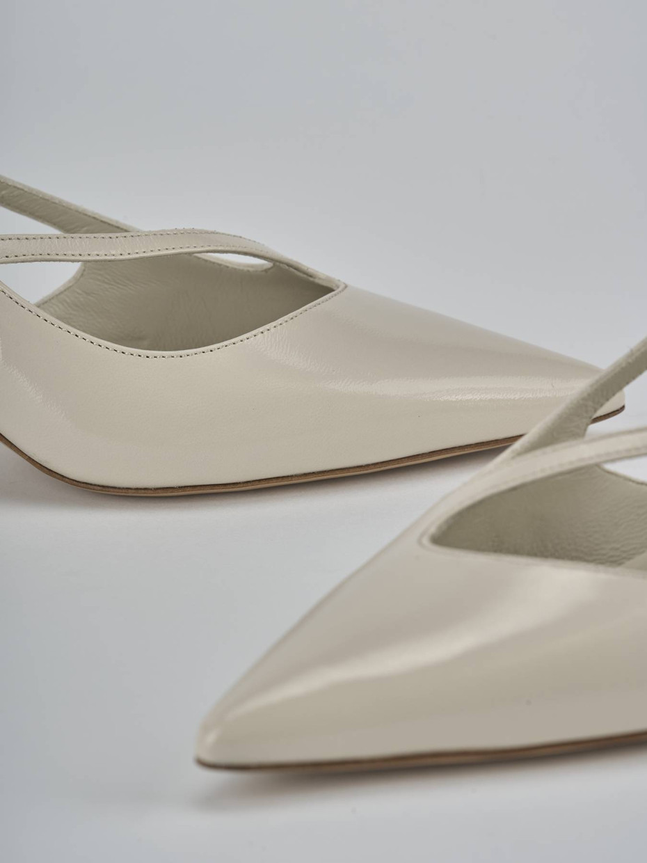 Décolleté e slingback tacco 5cm pelle beige