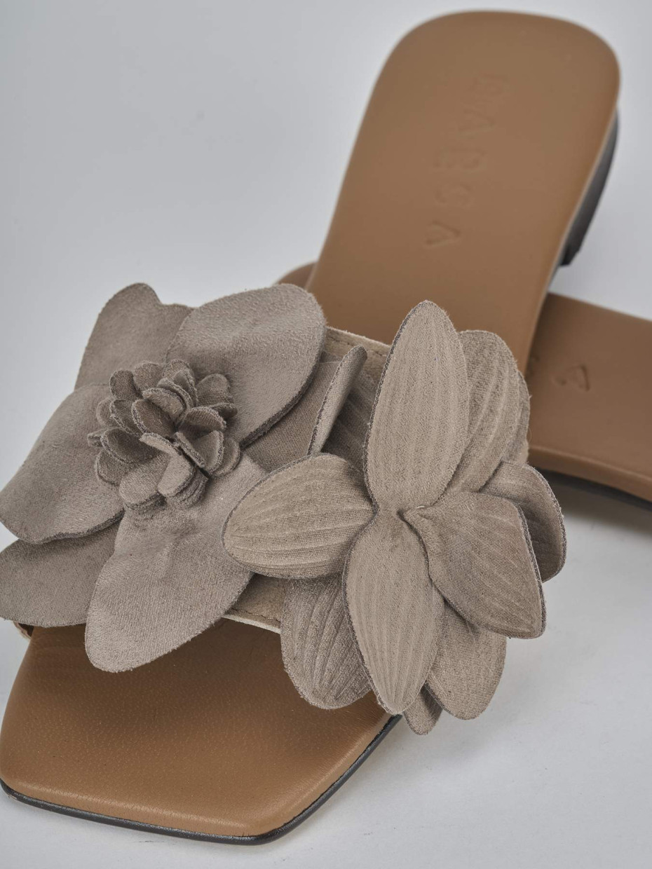 Ciabatte tacco 1cm camoscio beige