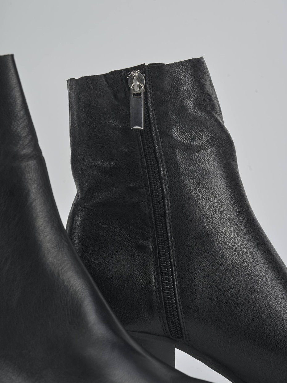 Stivaletti tacco 6cm pelle nero