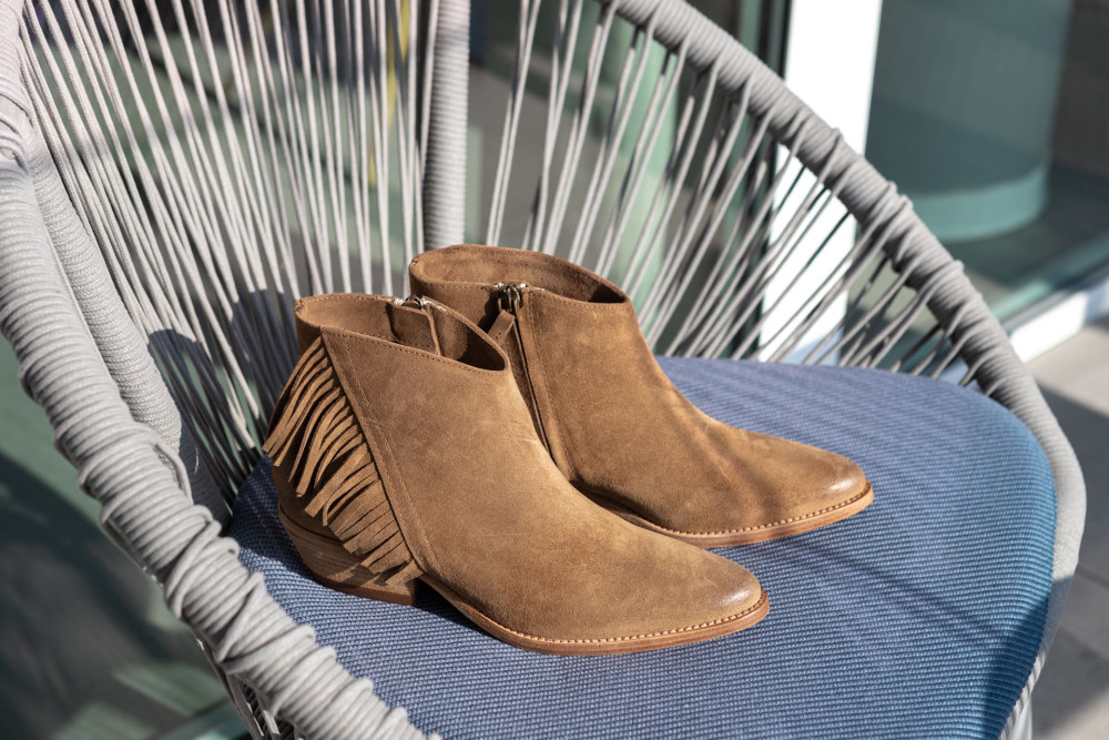 Stivaletti tacco 4cm camoscio beige