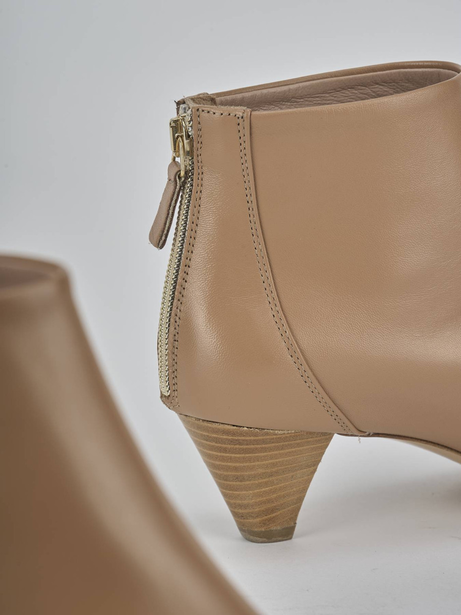 Stivaletti tacco 5cm pelle marrone