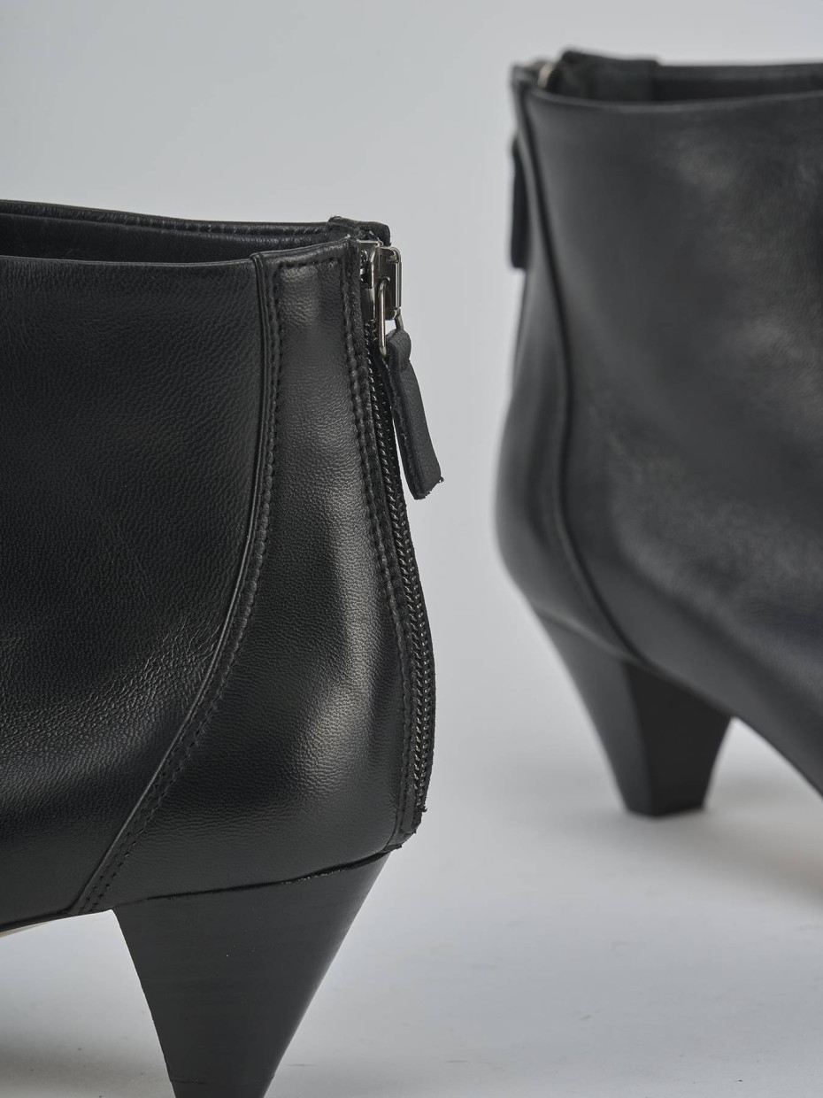 Stivaletti tacco 5cm pelle nero
