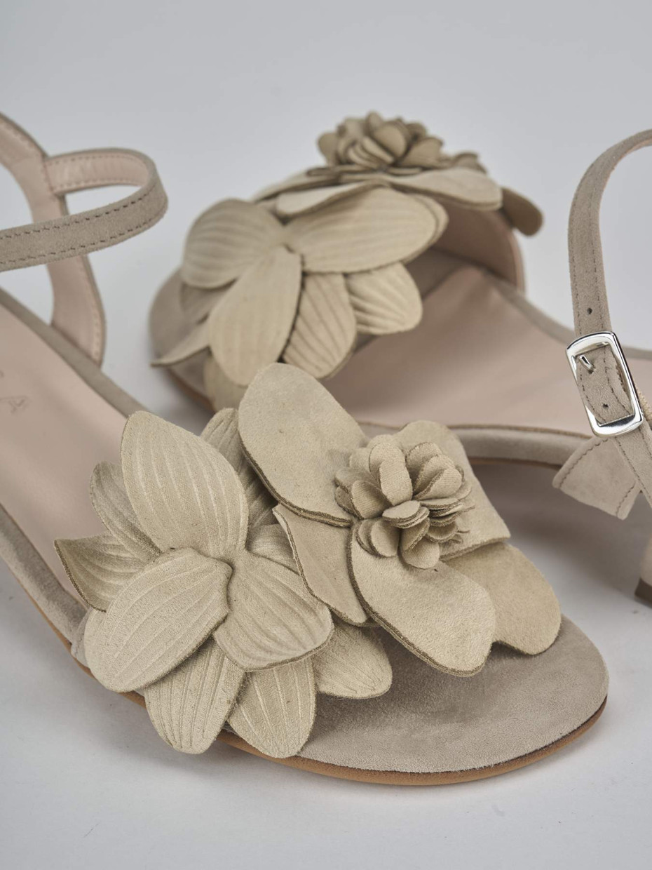 Sandali tacco 3cm camoscio beige