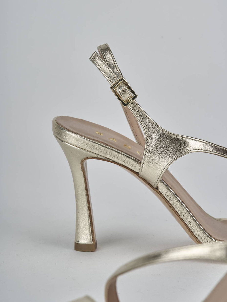 Sandali tacco 9cm laminato oro