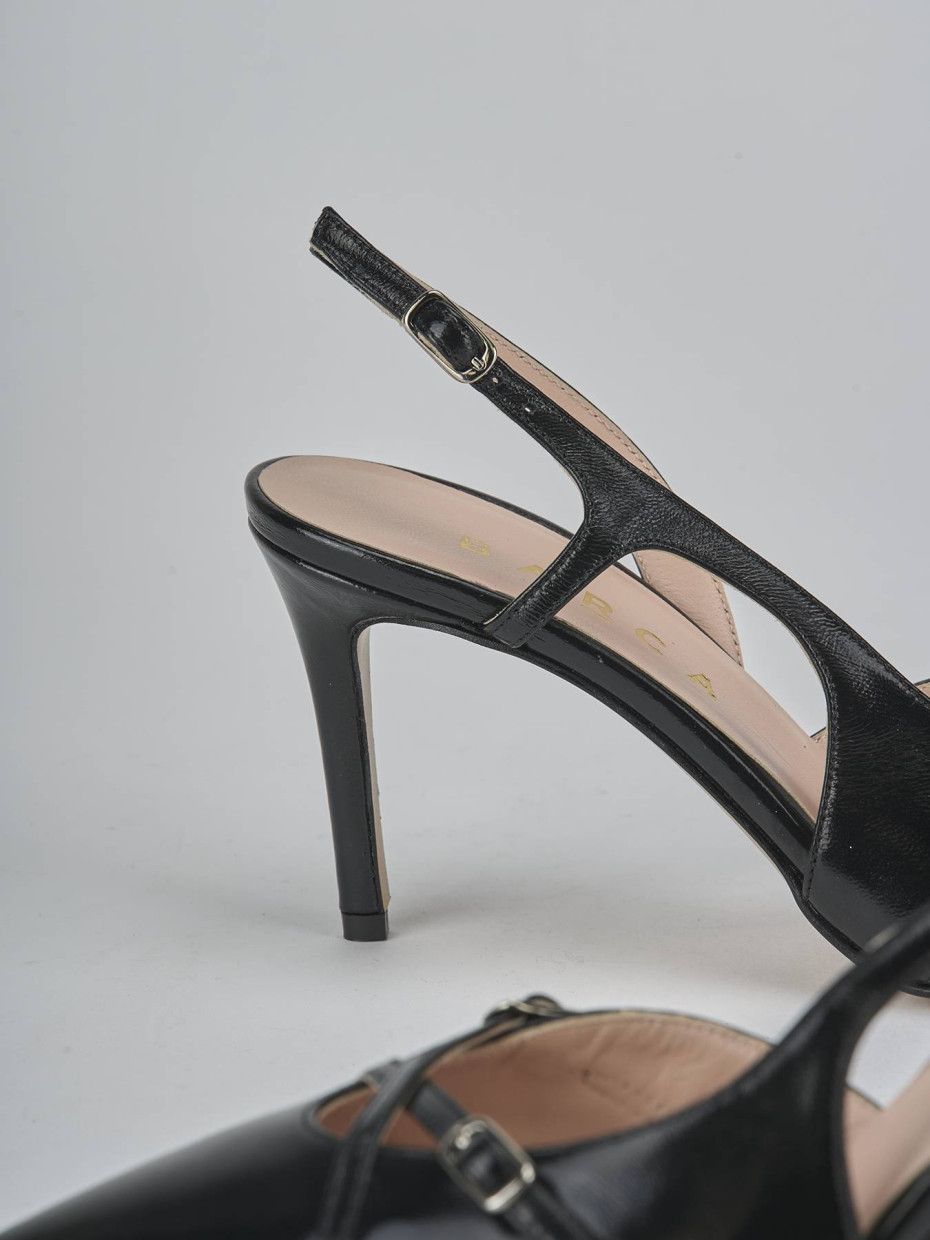 Décolleté e slingback tacco 7cm vernice nero