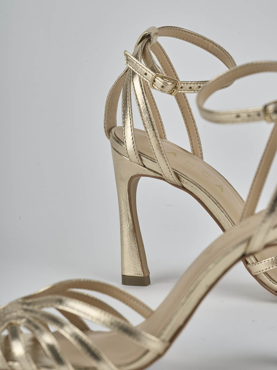 Sandali tacco 9cm laminato oro