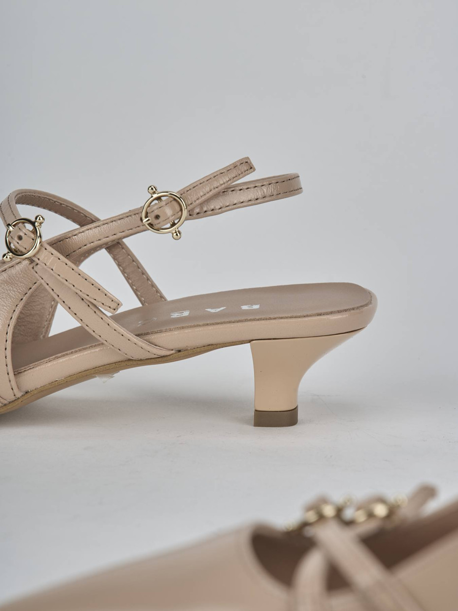 Décolleté e slingback tacco 3cm vernice beige