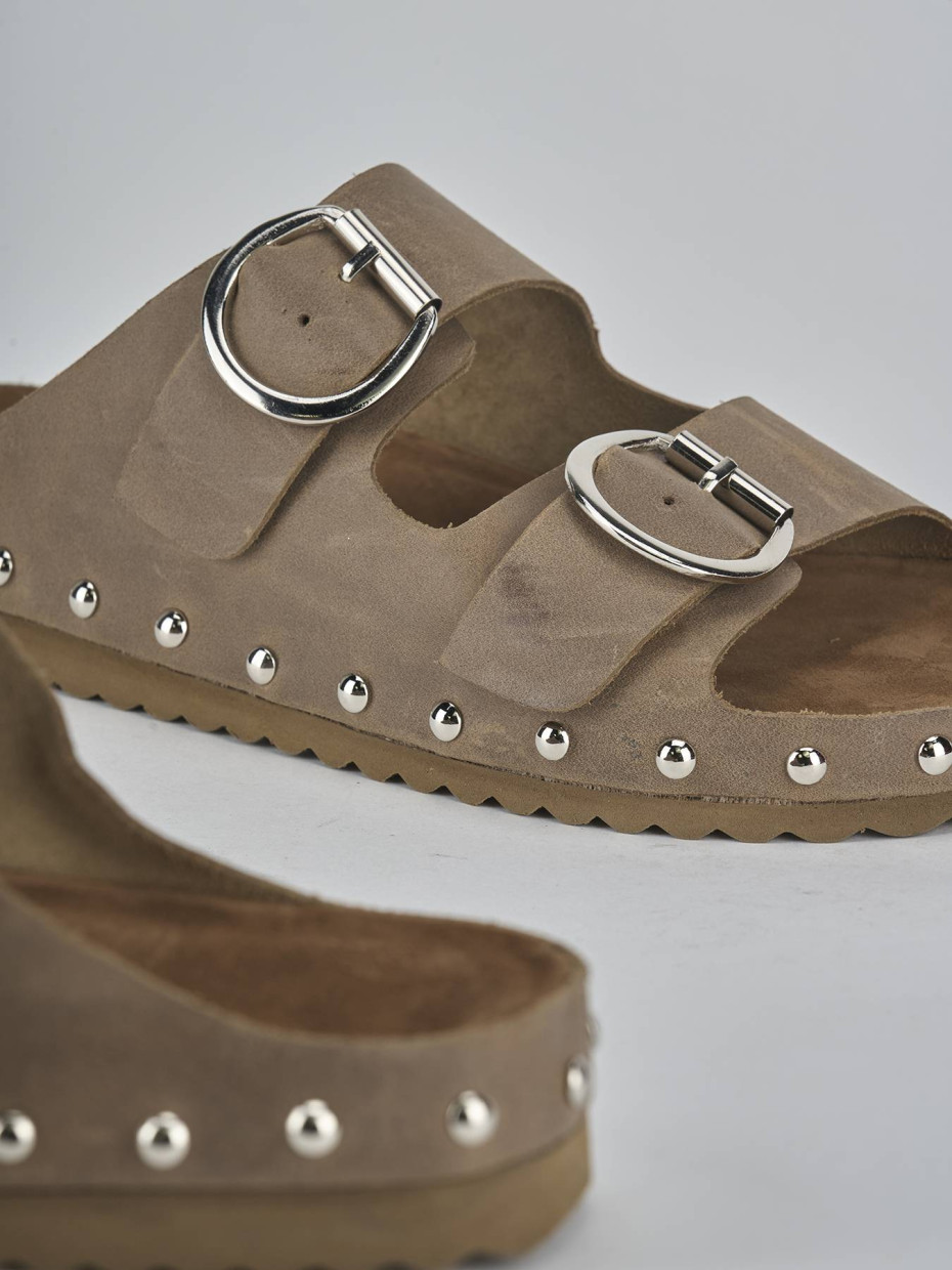 Ciabatte tacco 1cm camoscio beige