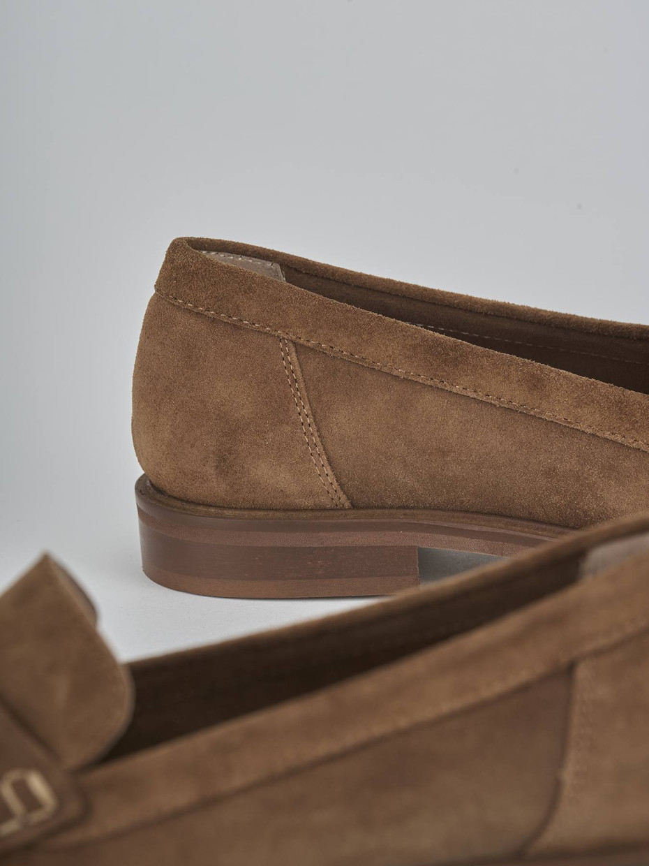 Mocassini tacco 1cm camoscio marrone
