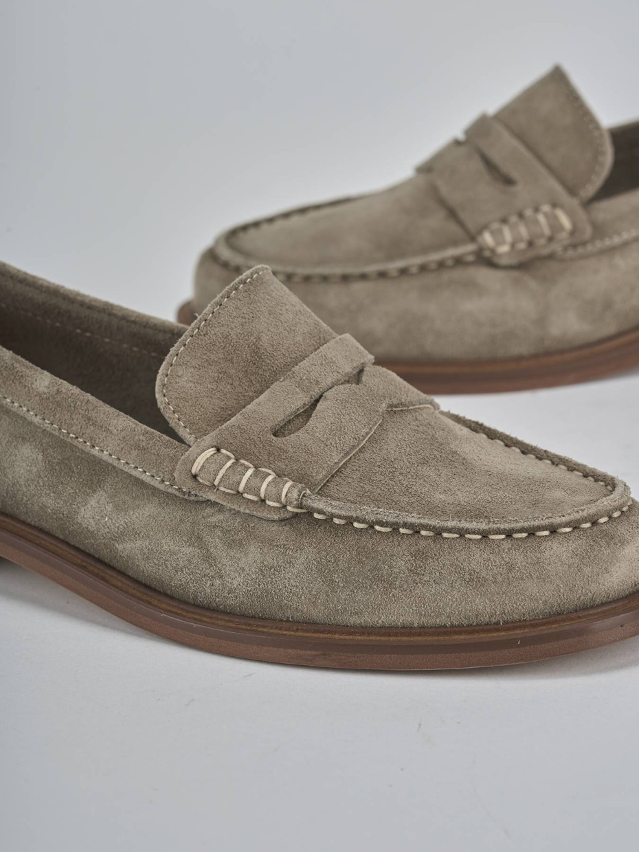 Mocassini tacco 1cm camoscio beige