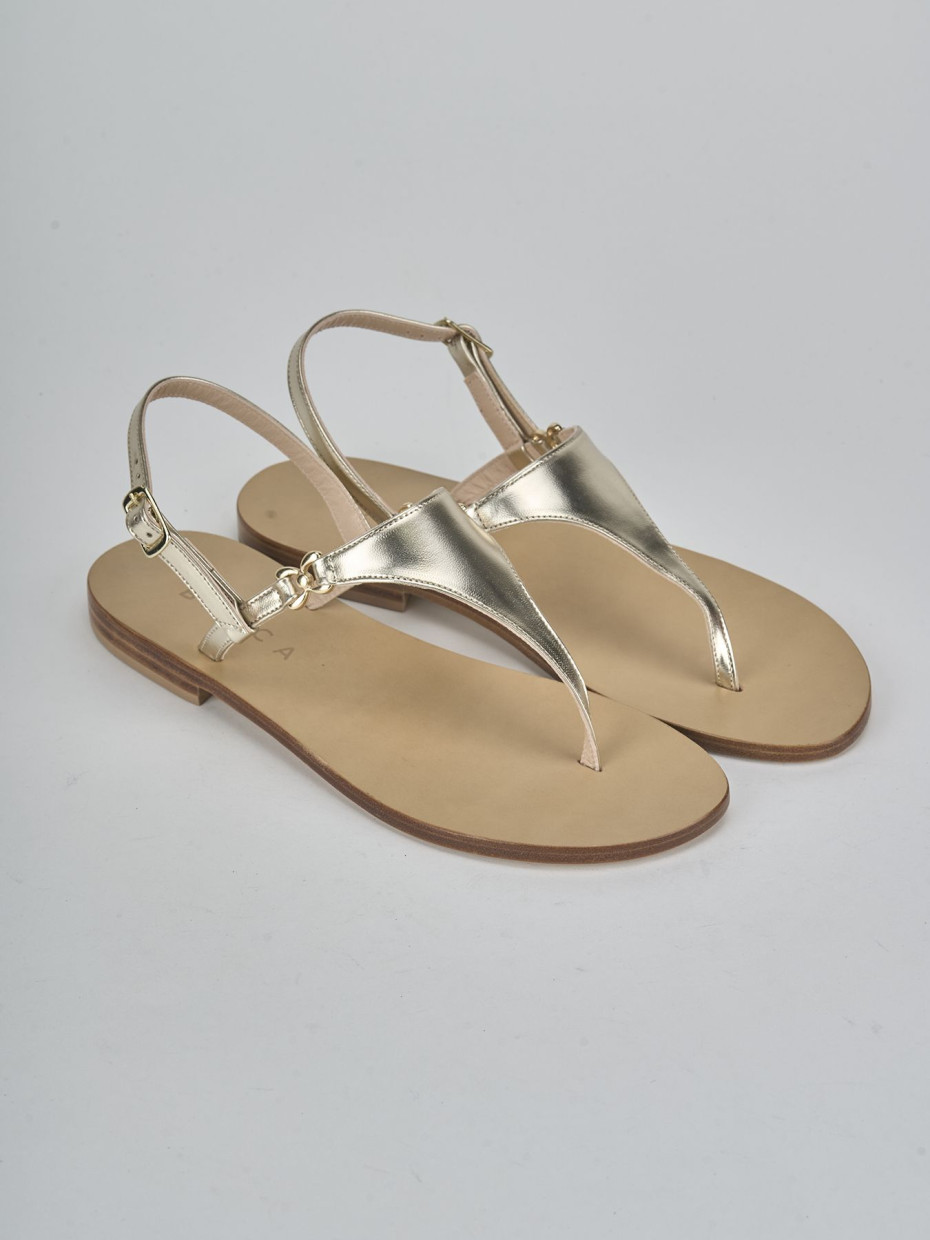 Sandalo infradito tacco 1 cm oro laminato