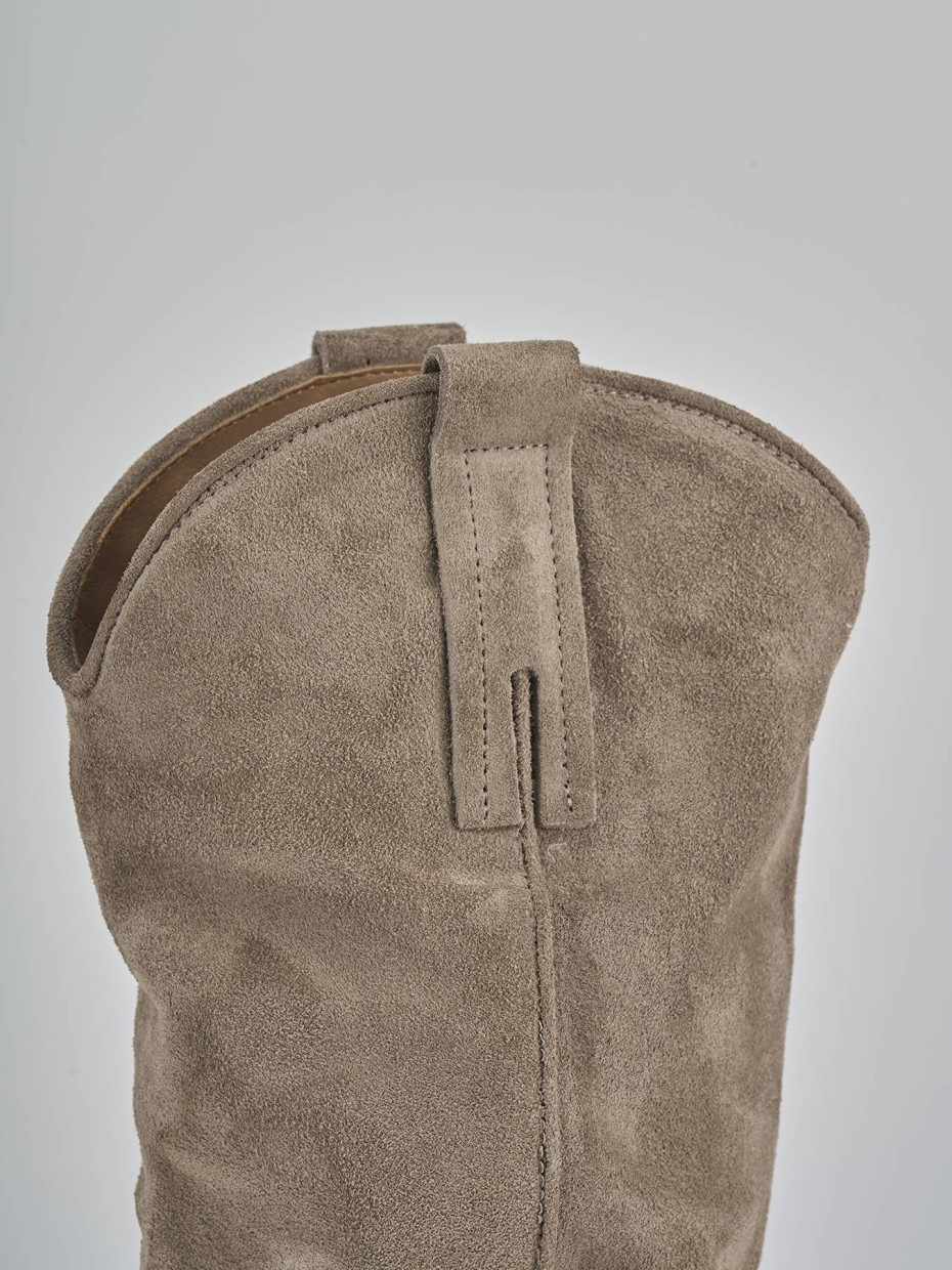 Stivali tacco 6cm camoscio beige