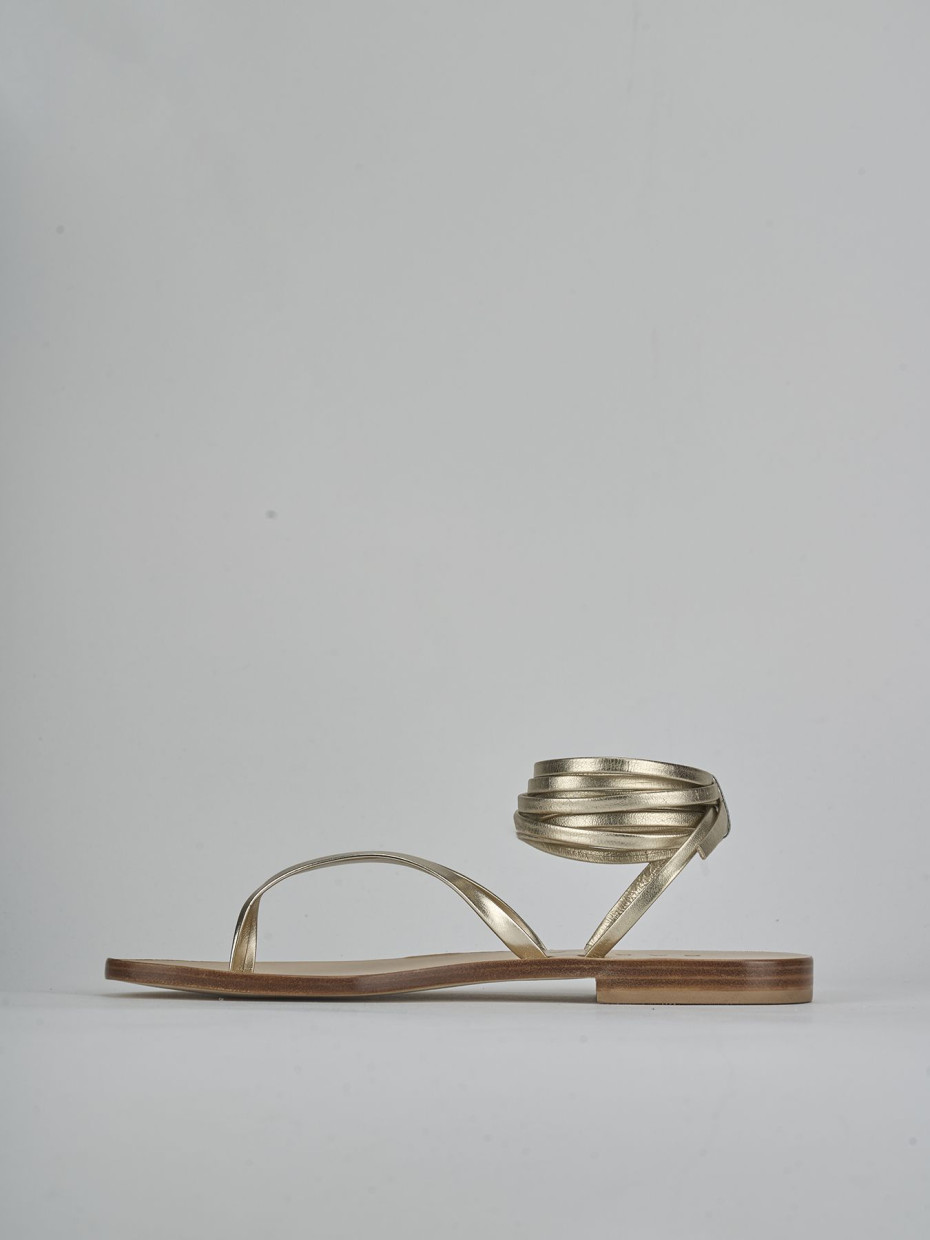 Sandali tacco 1cm laminato oro