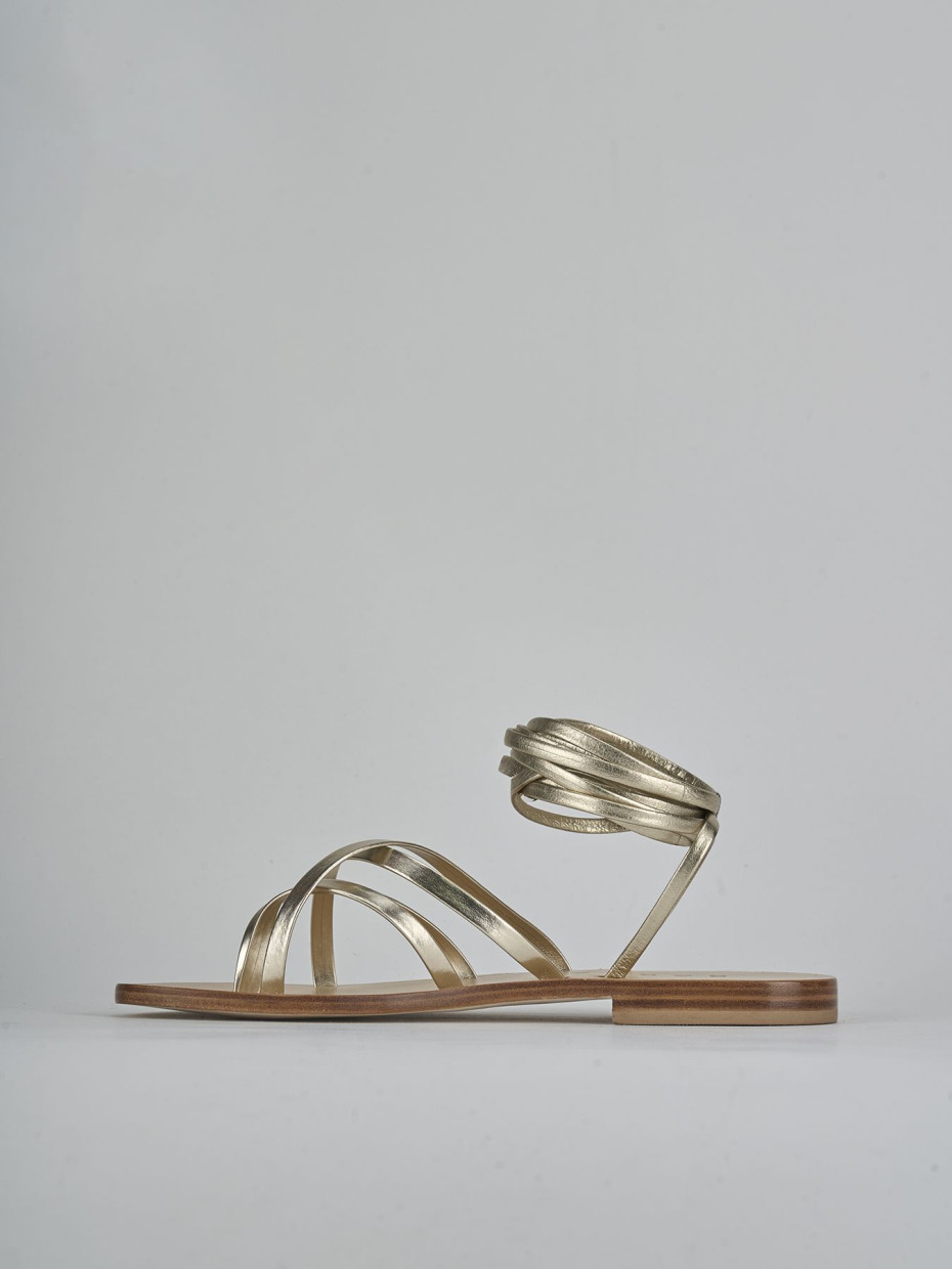 Sandali tacco 1cm laminato oro