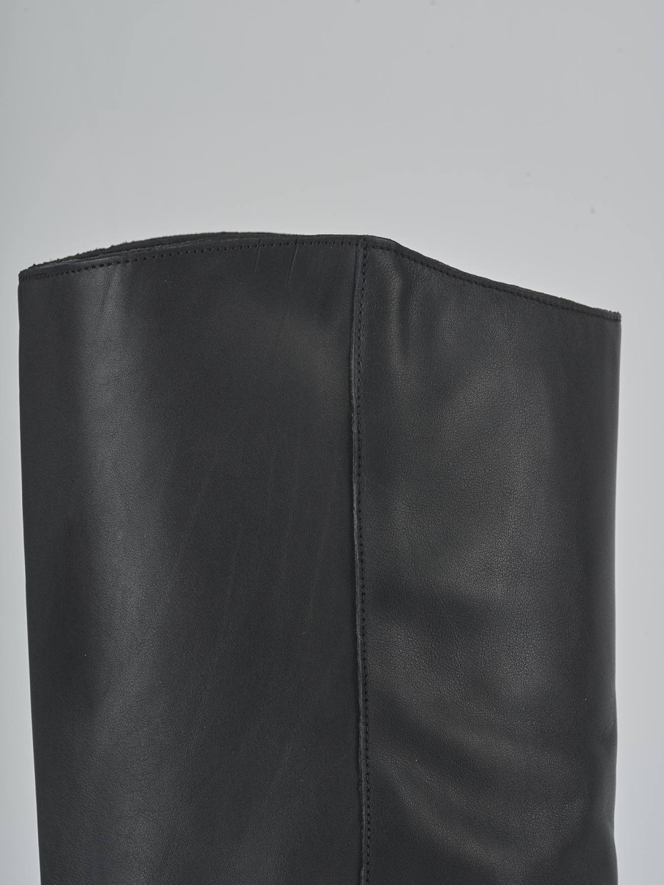 Stivali tacco 4cm pelle nero