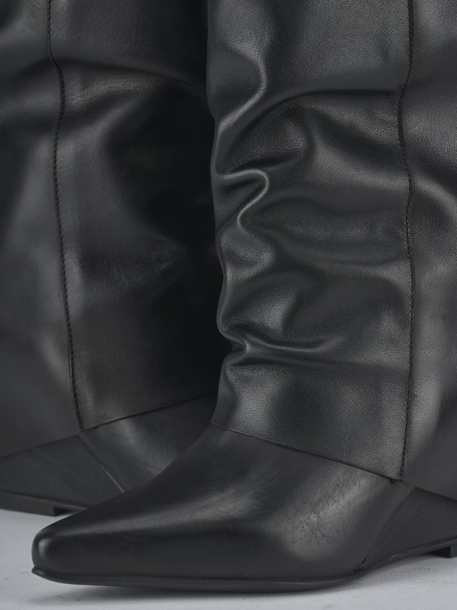 Stivali tacco 4cm pelle nero
