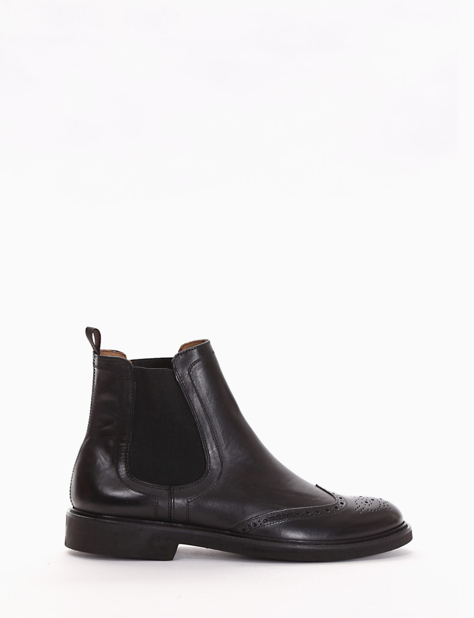 Ankle boots heel 2 cm black leather