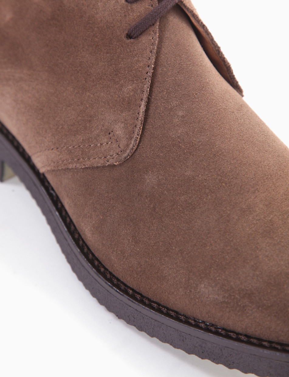 Desert boots heel 2 cm brown chamois