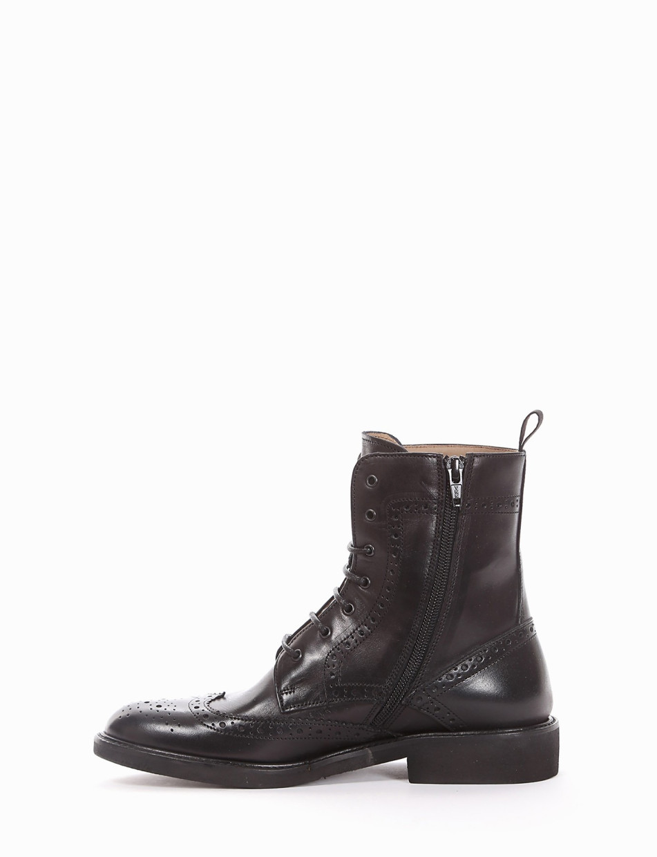 Combat boots heel 2 cm black leather