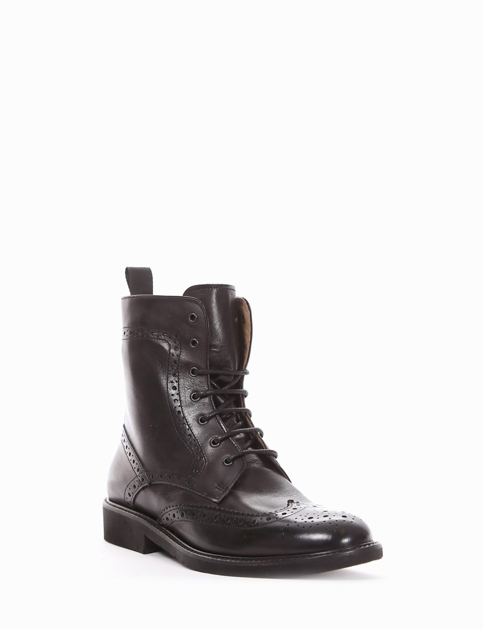 Combat boots heel 2 cm black leather