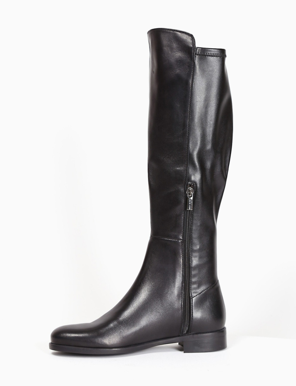 Low heel boots heel 2 cm black leather