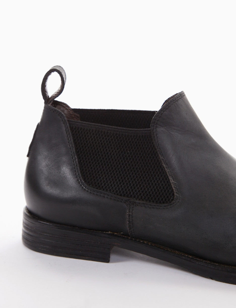 Ankle boots heel 2 cm black leather