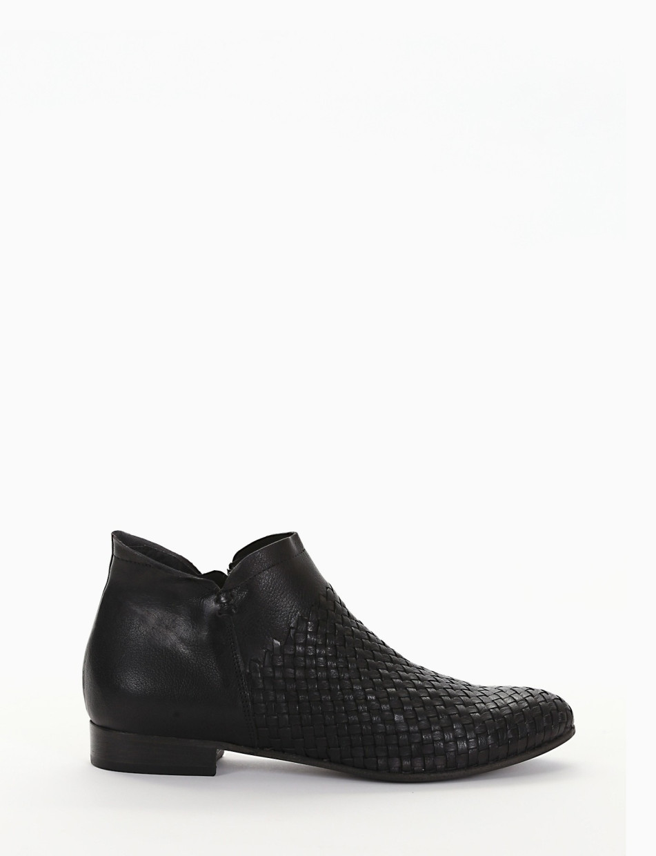 Stivaletto tacco 20 nero