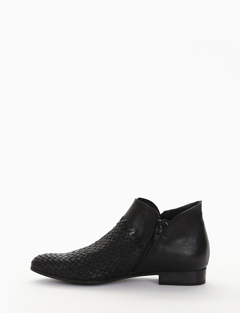 Stivaletto tacco 20 nero