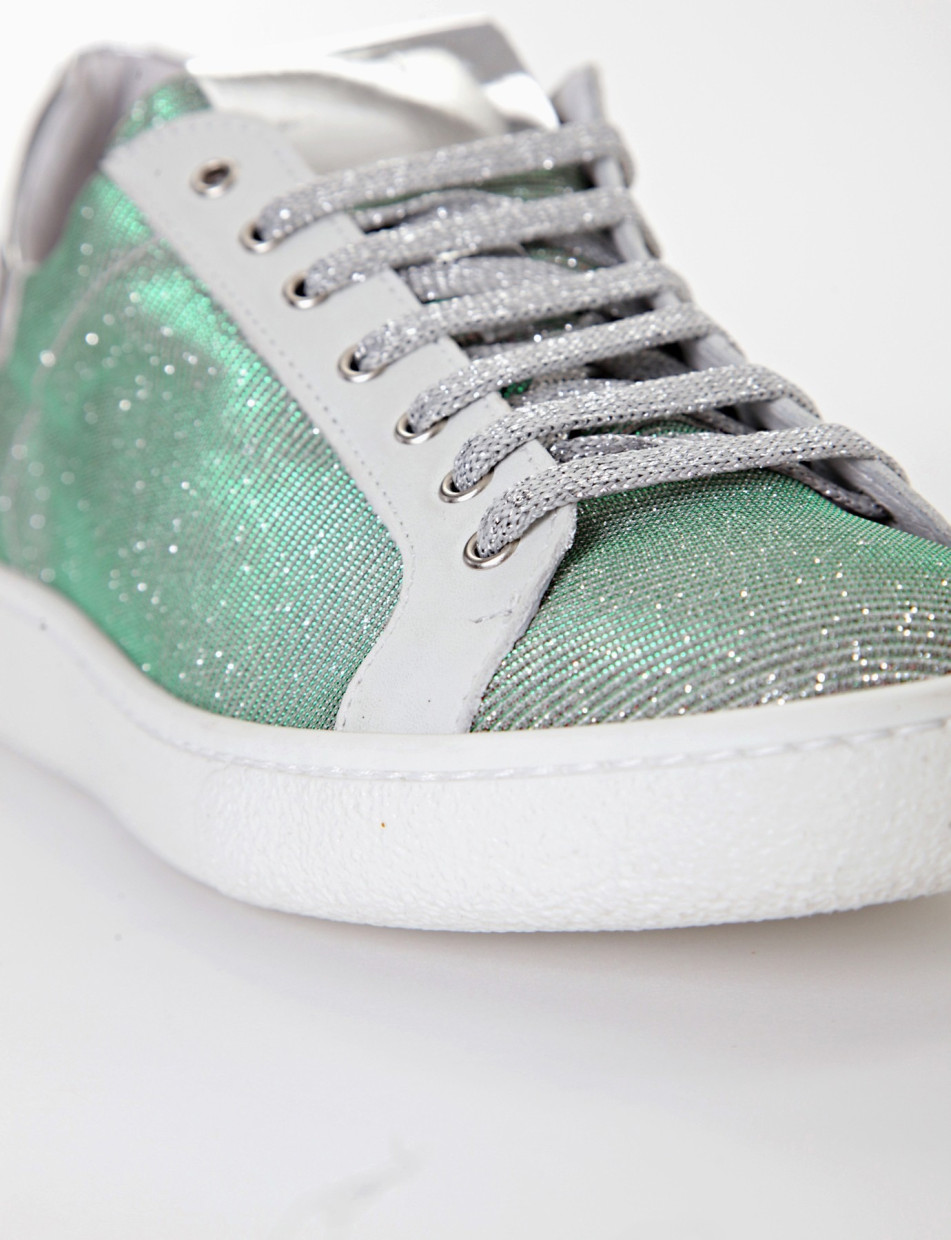Sneaker bassa in tela lavorazione metallizata iridescente bianco
