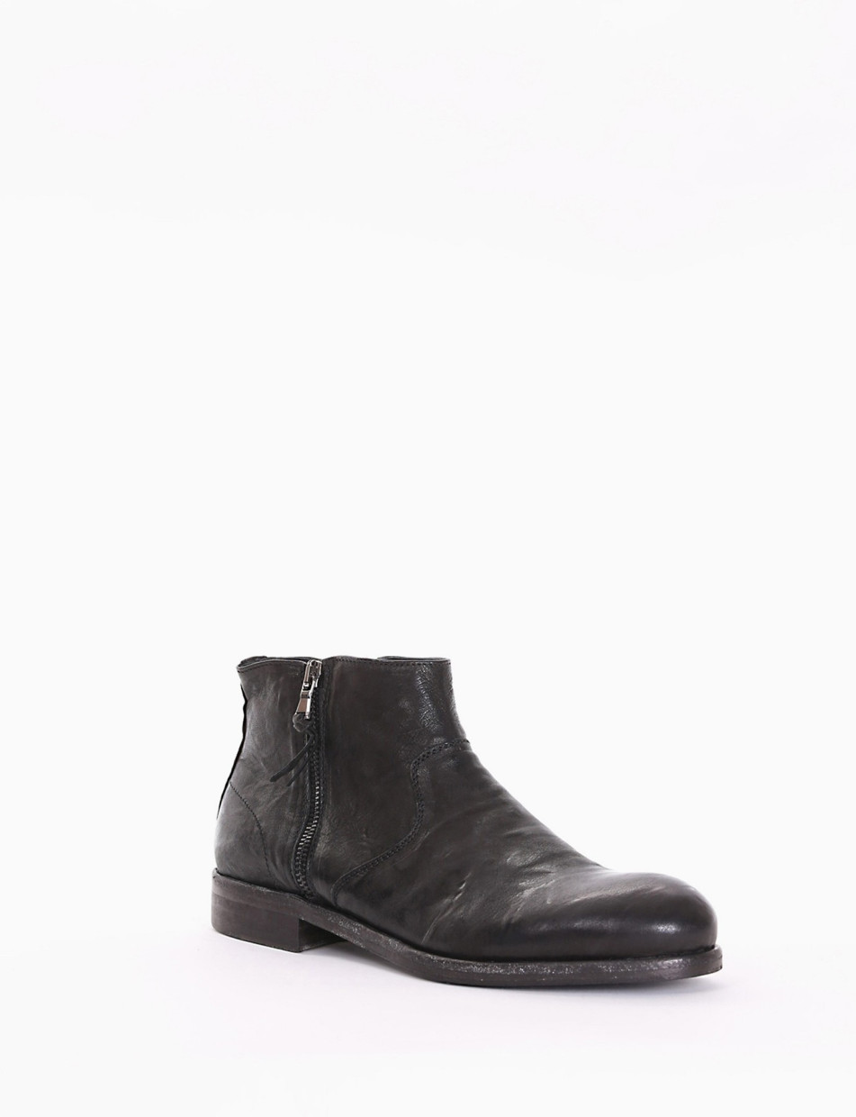 Ankle boots black leather