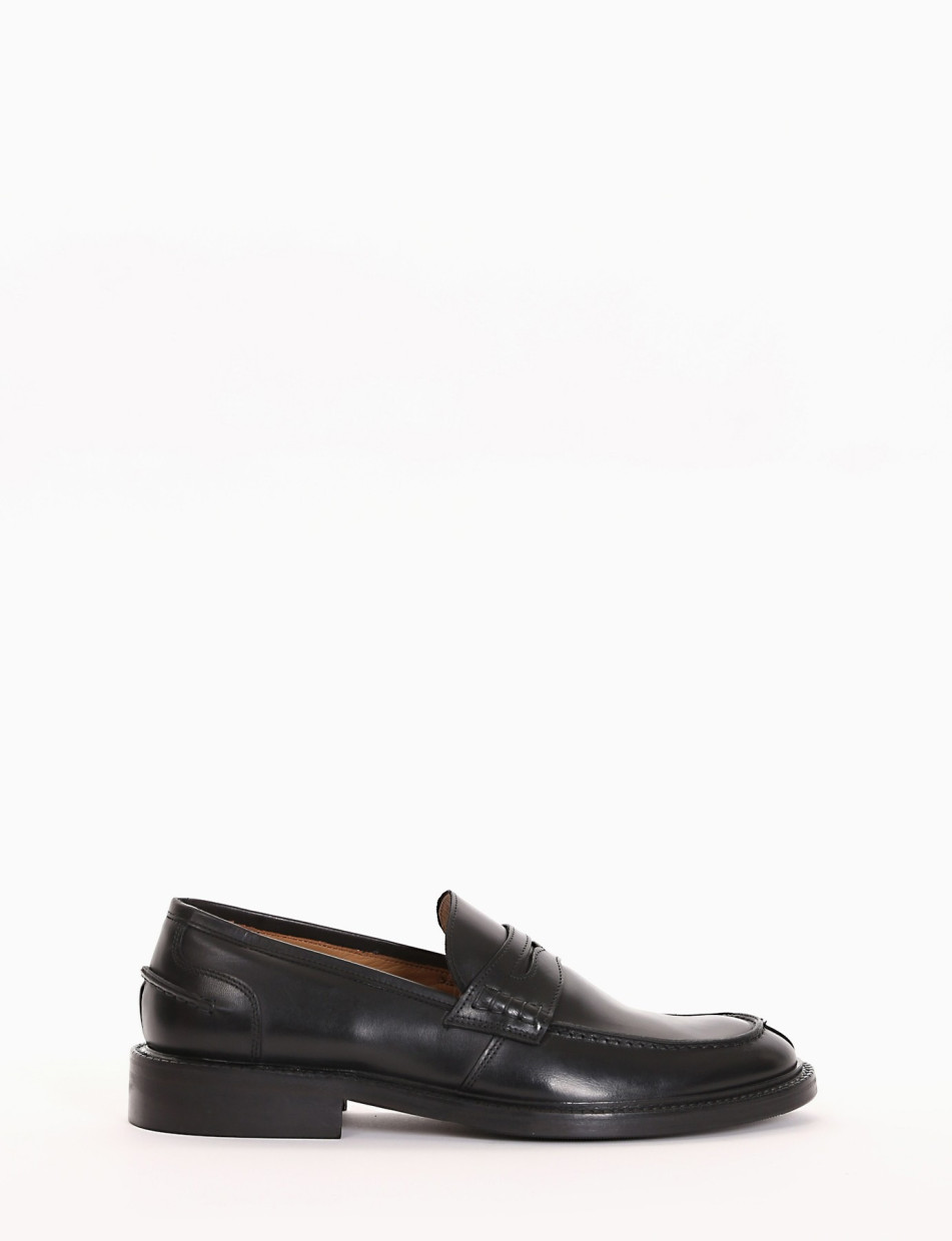 Loafers heel 3 cm black leather