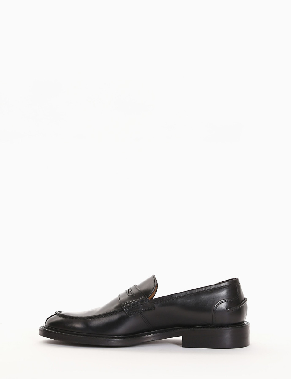 Loafers heel 3 cm black leather