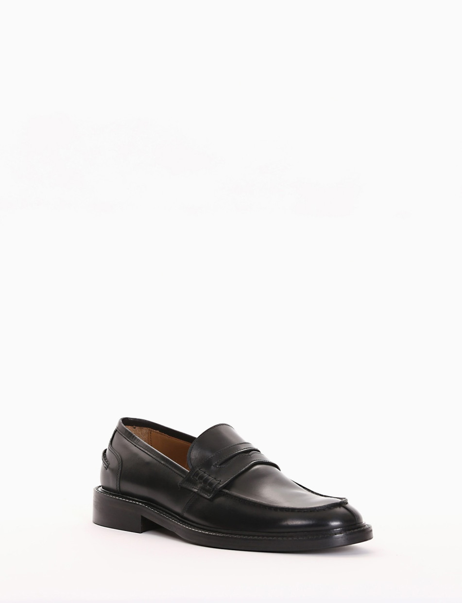 Loafers heel 3 cm black leather