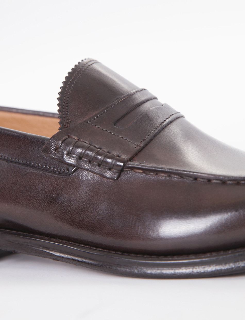 Loafers heel 2 cm dark brown leather