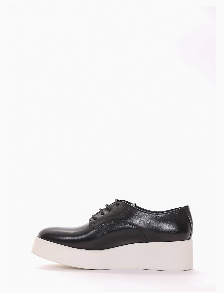 scarpa lacci zeppa 4 cm nero
