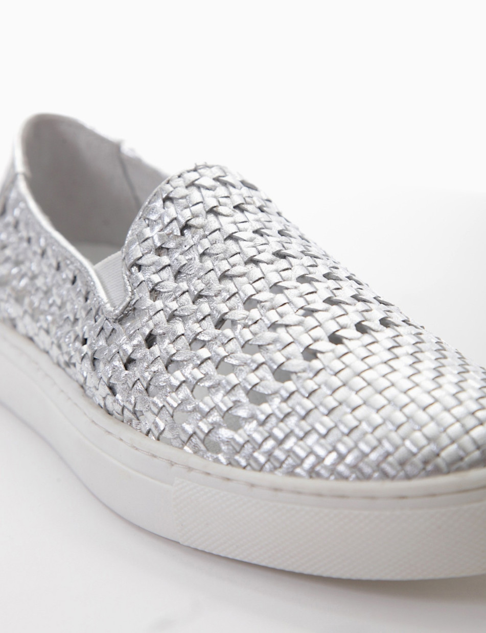 Slip on intreccio