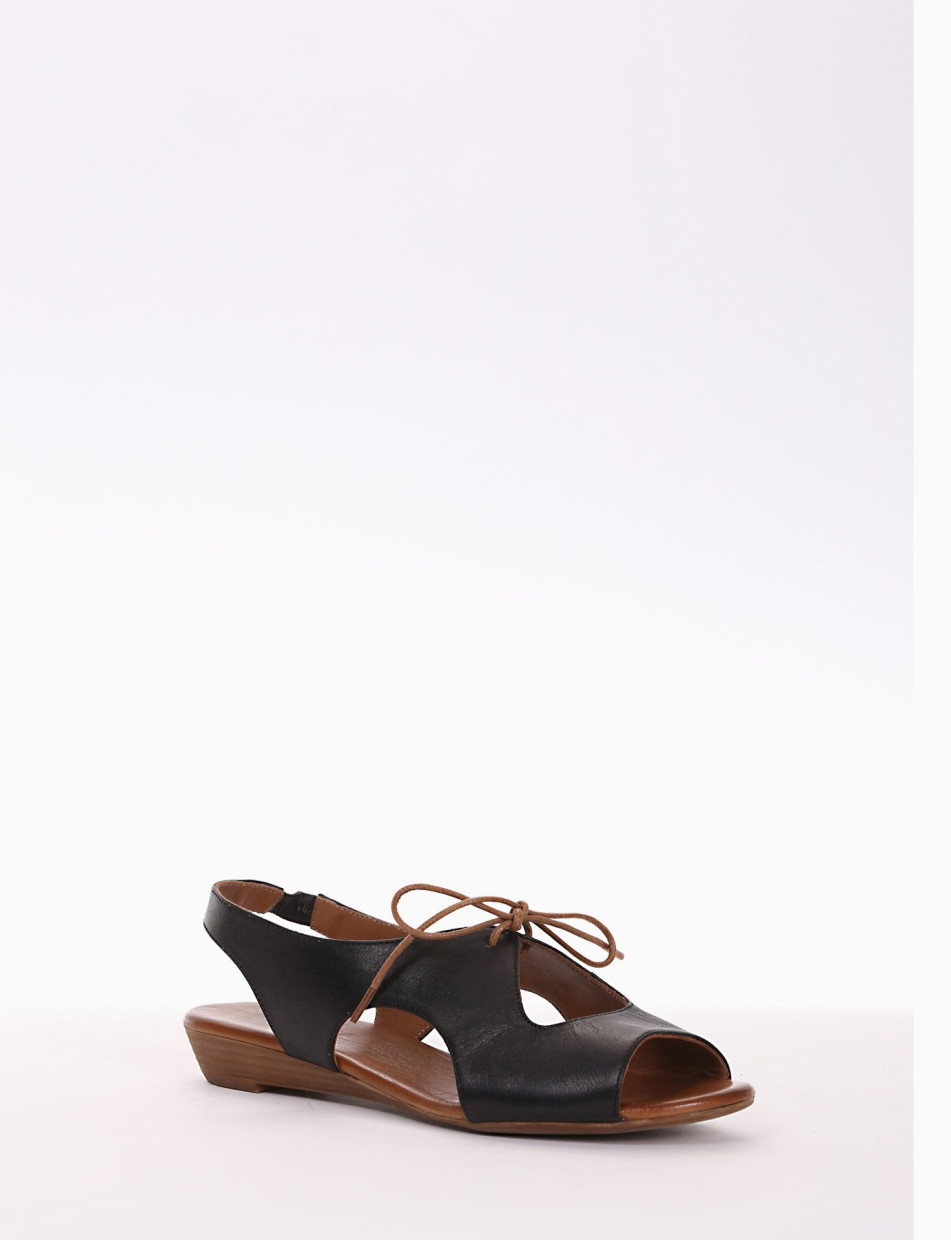Low heel sandals heel 3 cm black leather