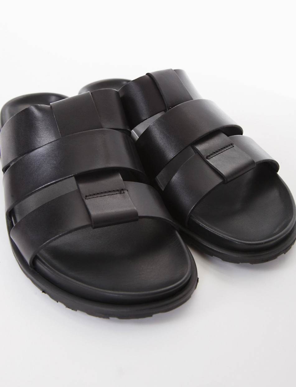 Slippers heel 1 cm black leather