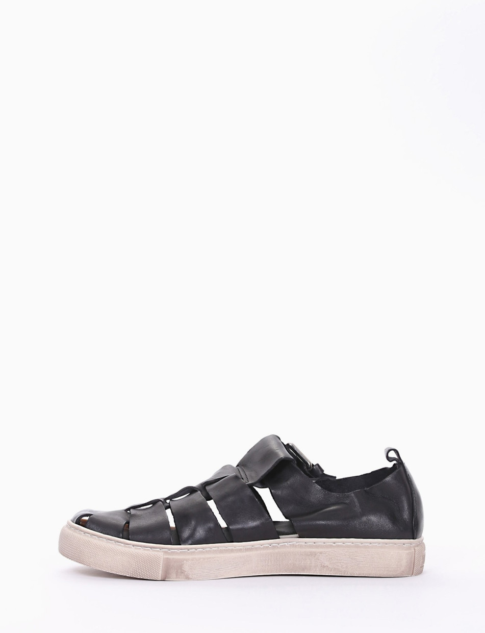 Sandalo tacco 1 cm nero