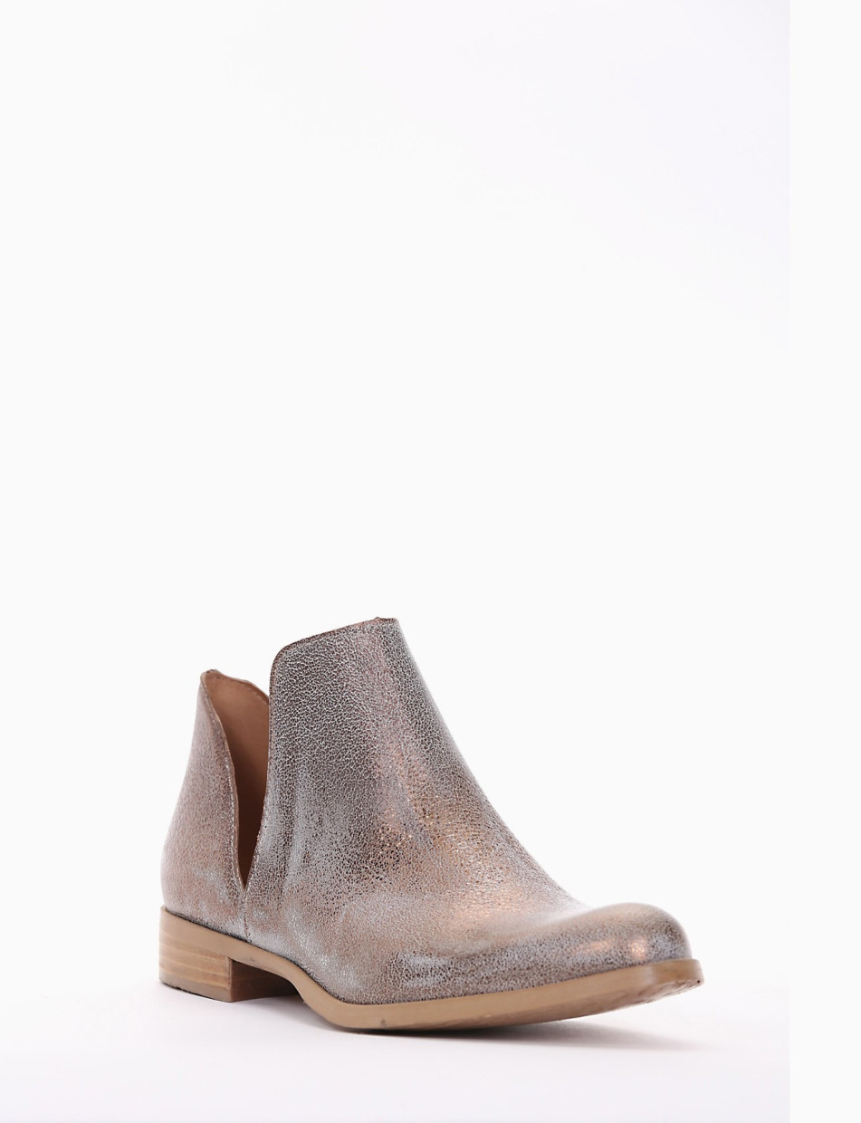 Low heel ankle boots heel 2 cm bronze leather